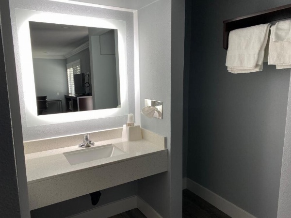 Regency Motel image 18