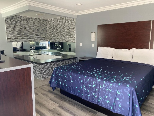 Regency Motel image 2